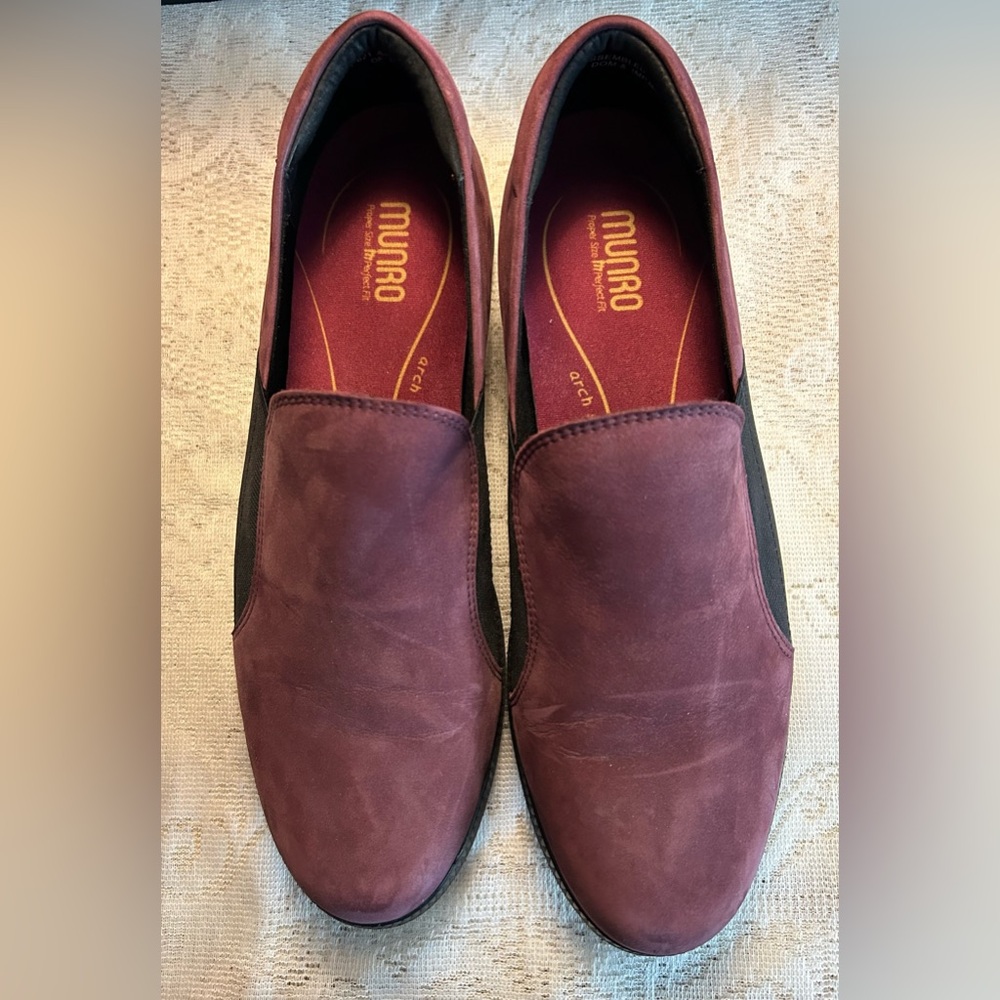 Munro Women’s Maroon Slip-On Loafers